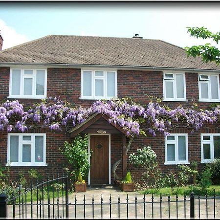 Clay Farm Guest House Бромли Экстерьер фото